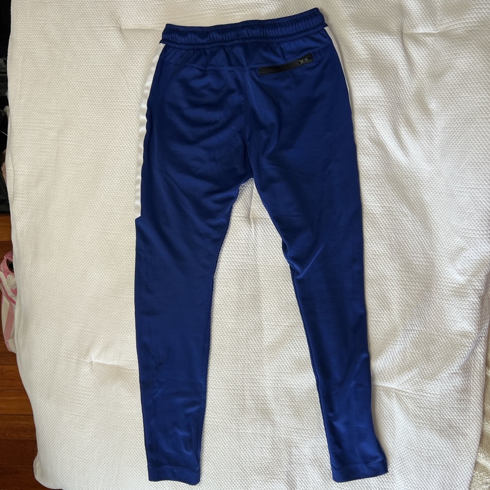 Nike Joggers - Picture 4 of 5